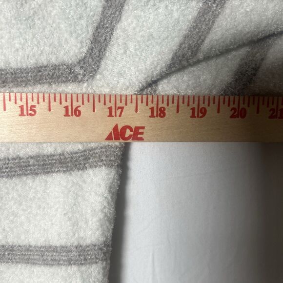 Barefoot Dreams CozyChic Lite Striped Raglan Pullover Size S White with Gray - Picture 10 of 10